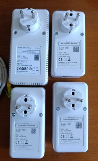 Pacchetto 4 Devolo WiFi 1200+ PLC