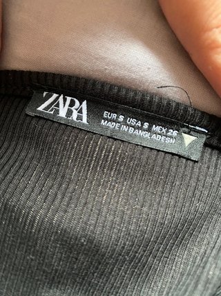 TOP NEGRO DE ZARA