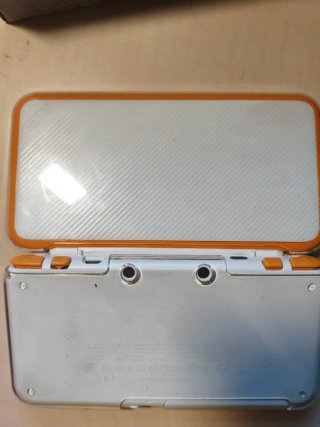 Nintendo New 2DS XL Bianca/Arancione + 128GB