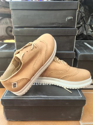 Zapatos de cordones beige talla 37