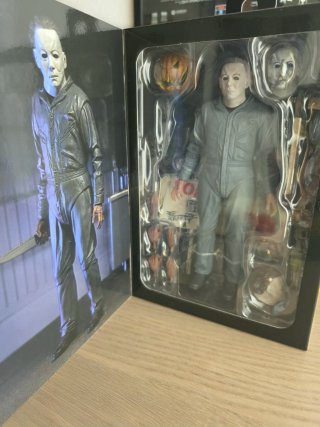 Figura the curse of michael myers halloween NECA