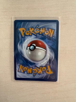 Carta pokemon Charizard y otras