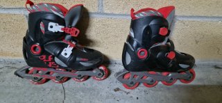 Patines en línea y protecciones infantiles