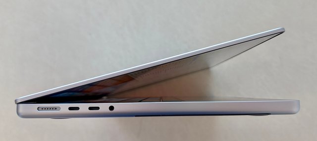 Apple Macbook Pro 14" M1 Pro 512GB Súper Precio