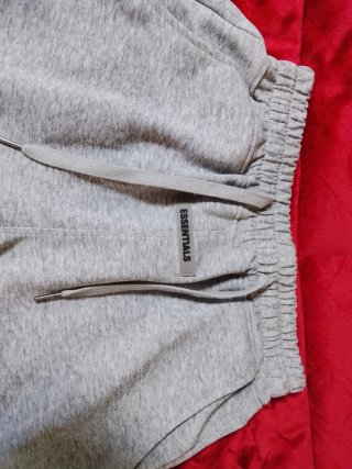 Pantalones cortos ESSENTIALS grises