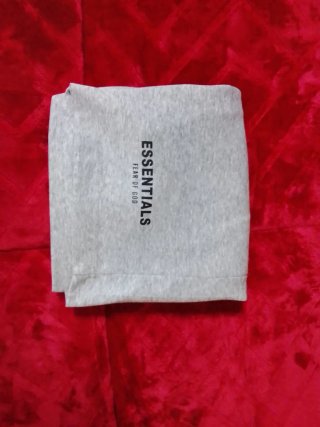 Pantalones cortos ESSENTIALS grises