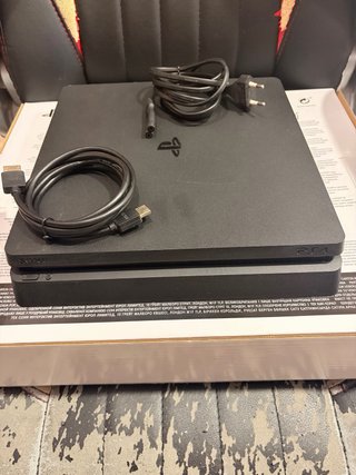Console PS4 Slim 500GB Nero