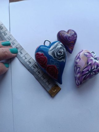 Lotto 3 cuori in fimo decorati