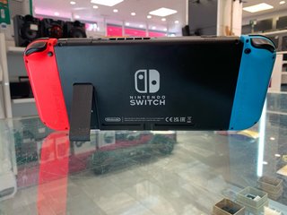 Nintendo Switch Azul y Rojo