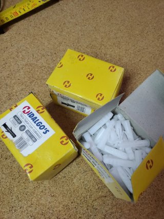 Tacos de Nylon Nº 8 - Caja 100 Unidades