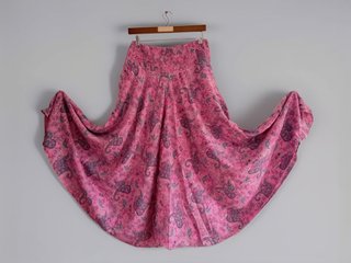 Falda larga fluida estampada talla única
