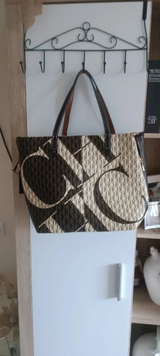 Bolso Carolina Herrera CH Beige y Marrón