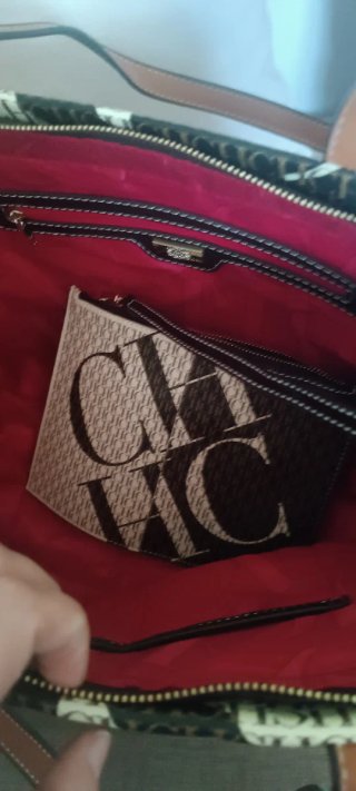 Bolso Carolina Herrera CH Beige y Marrón