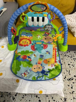 Gimnasio Bebé Piano y Juguetes