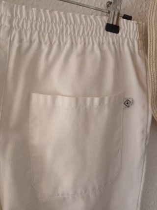 Pijama clínico blanco