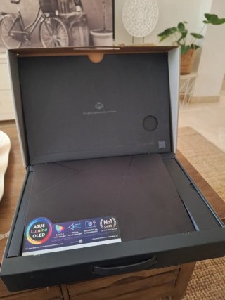 ASUS Zenbook AI 14 OLED 1.2Kg AMD Ryzen 7