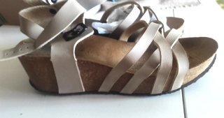 Sandalias de plataforma beige mujer y Regalo negra