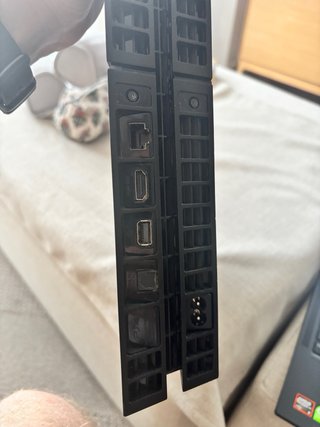 PS4 500GB Negra + 4 Mandos y 2 Juegos