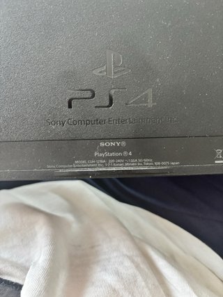 PS4 500GB Negra + 4 Mandos y 2 Juegos