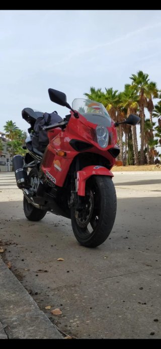 Hyosung GT650R Negra/Roja