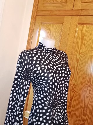 Vestido Naf Naf estampado retro