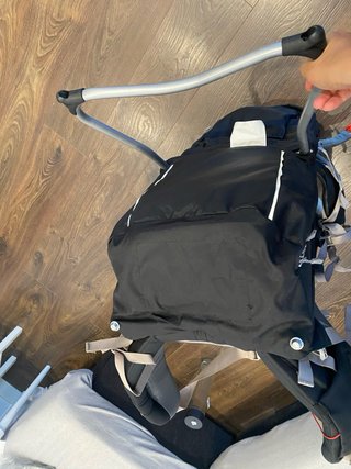 Mochila portabebés Vaude + sombrilla  1 uso