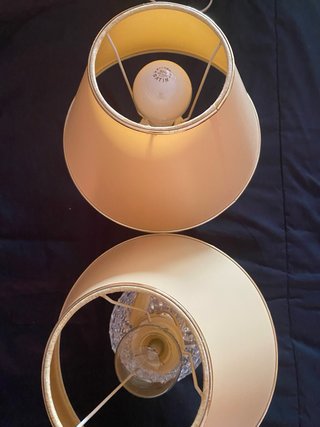 Lámpara de mesa cristal y metal dorada