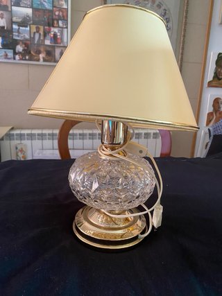 Lámpara de mesa cristal y metal dorada