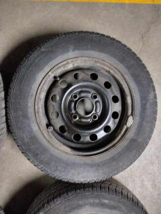 Juego completo ruedas Ford Escort