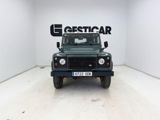 Land-Rover Defender 90 SW SE