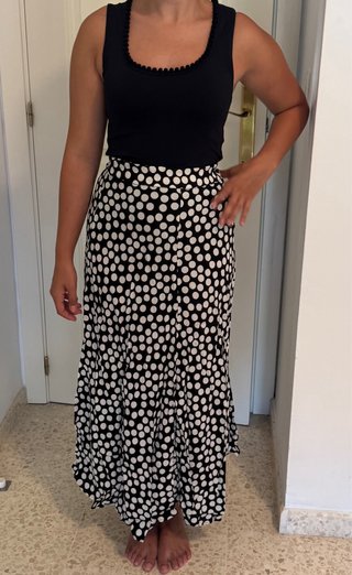 Falda larga lunares blancos