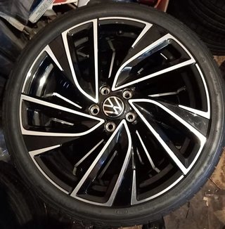 Llantas 19” VW Golf GTI Modelo Adelaide