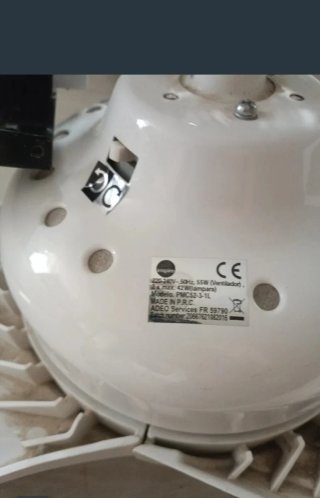 Ventilador de techo blanco moderno