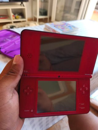 Nintendo DSi XL Rossa + Giochi