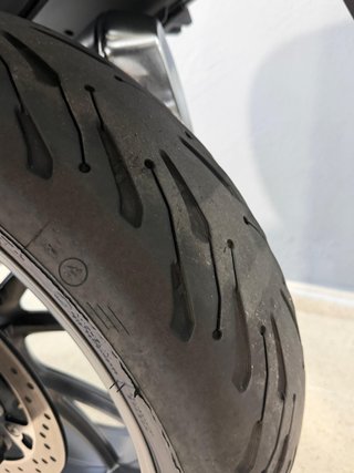 BMW R1250RS Blanca y Gris