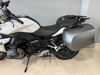 BMW R1250RS Blanca y Gris