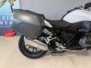 BMW R1250RS Blanca y Gris