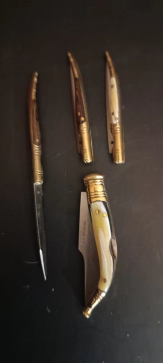 Coltelli mini di Andujar. Antichi
