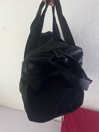 Bolso de gimnasio Nike negro