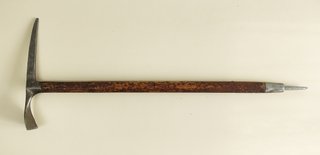 PIOLET MADERA AÑOS 40 MONTAÑISMO ESCALAR ALPINISMO