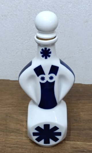 JUEGO DE LICOR N°1 DE PORCELANA SARGADELOS