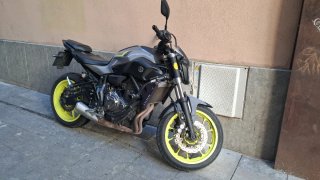Yamaha MT-07 Naked Negra/Gris/Amarilla