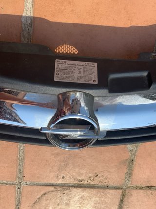 Rejilla frontal, Calandra Opel Astra H Cromada
