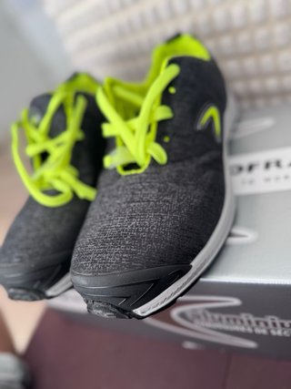 Zapatos de seguridad Cofra negros y grises