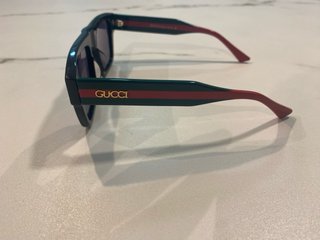 Gafas de Sol Gucci Verde oscuro y Rojas