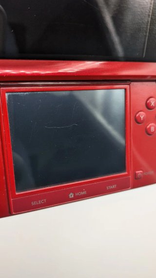 Nintendo 3DS Rossa con caricabatterie e pennino