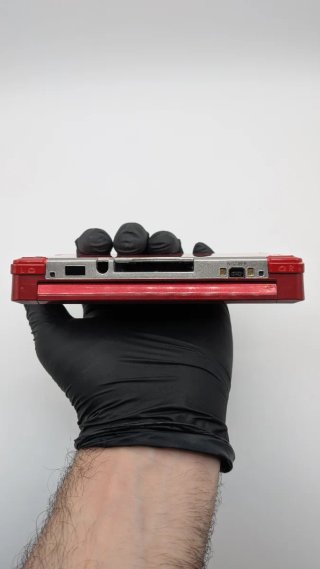 Nintendo 3DS Rossa con caricabatterie e pennino