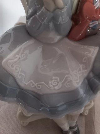 Lladro Alicia en el País de las Maravillas