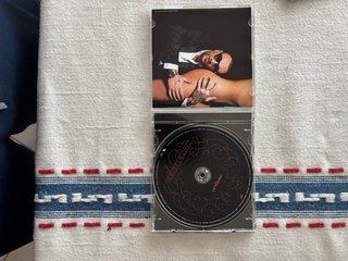 CD Gentleman Gue Pequeno - Red & Blue
