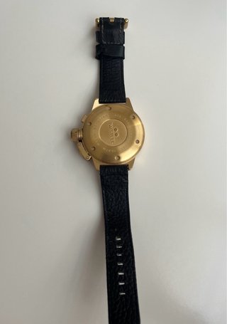 Reloj TW Steel Negro y Dorado